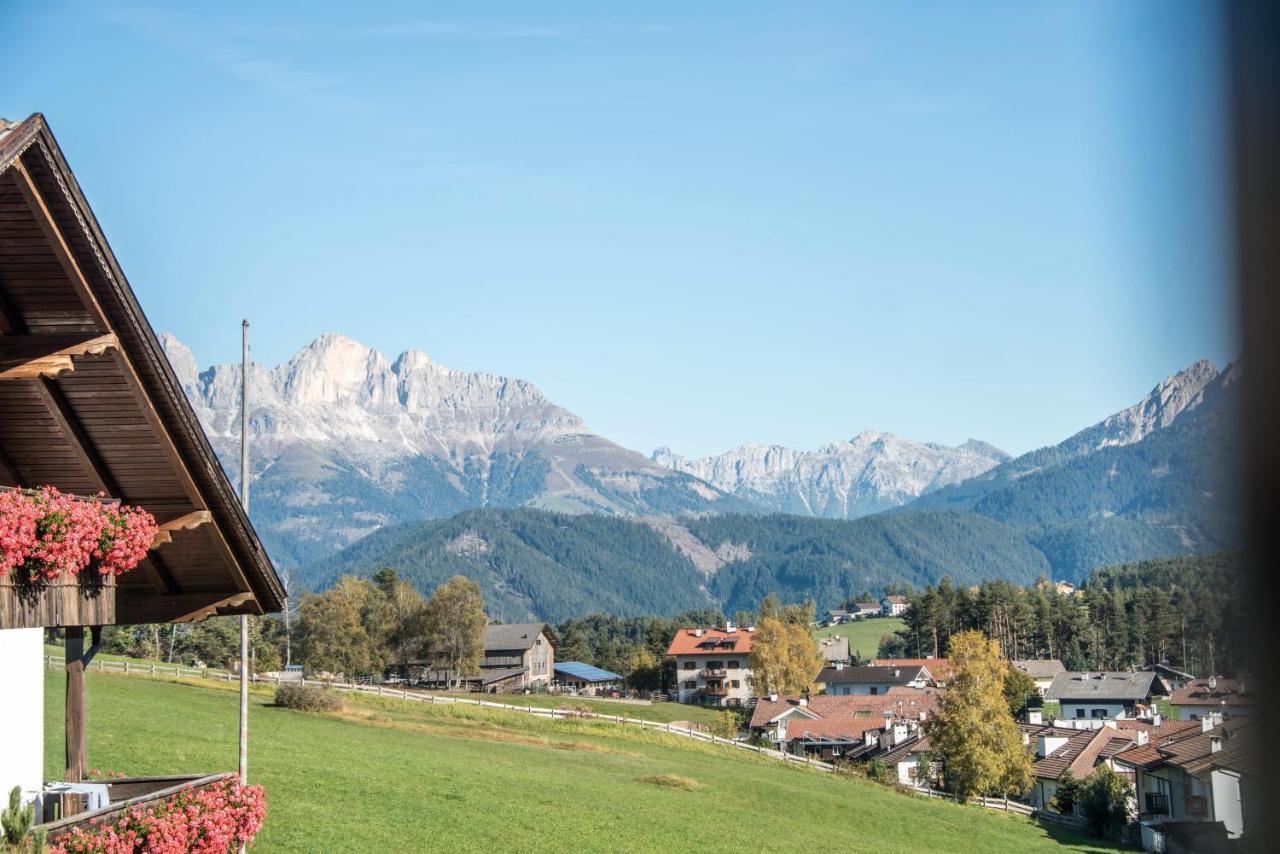Apparthotel Feldhof - Living And Bistro ノーヴァ・ポネンテ エクステリア 写真