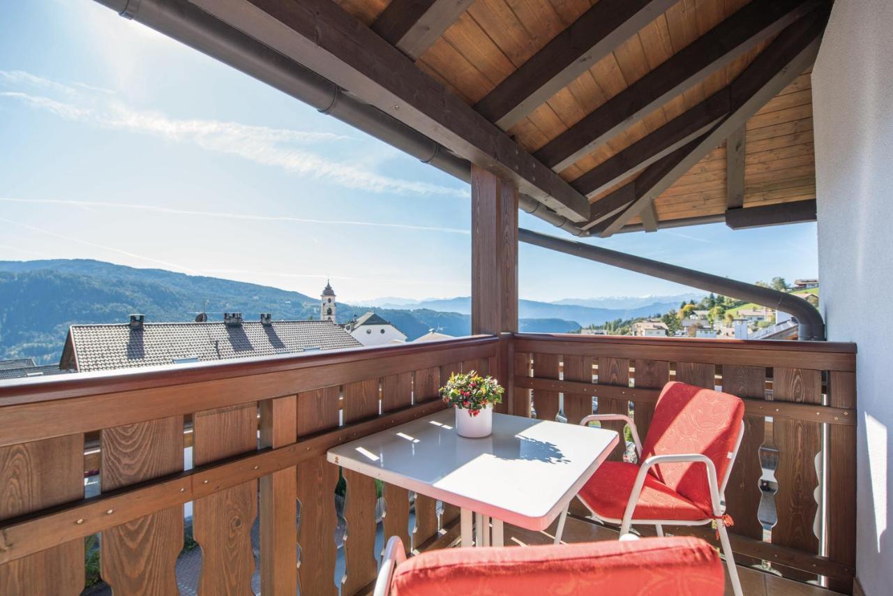 Apparthotel Feldhof - Living And Bistro ノーヴァ・ポネンテ エクステリア 写真