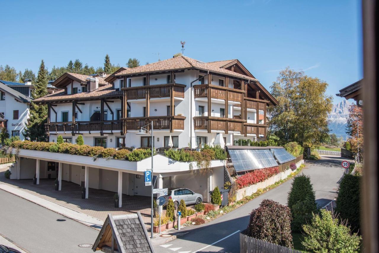 Apparthotel Feldhof - Living And Bistro ノーヴァ・ポネンテ エクステリア 写真