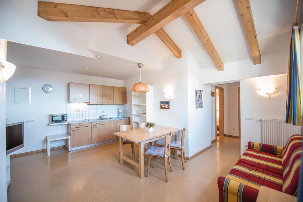 Apparthotel Feldhof - Living And Bistro ノーヴァ・ポネンテ エクステリア 写真