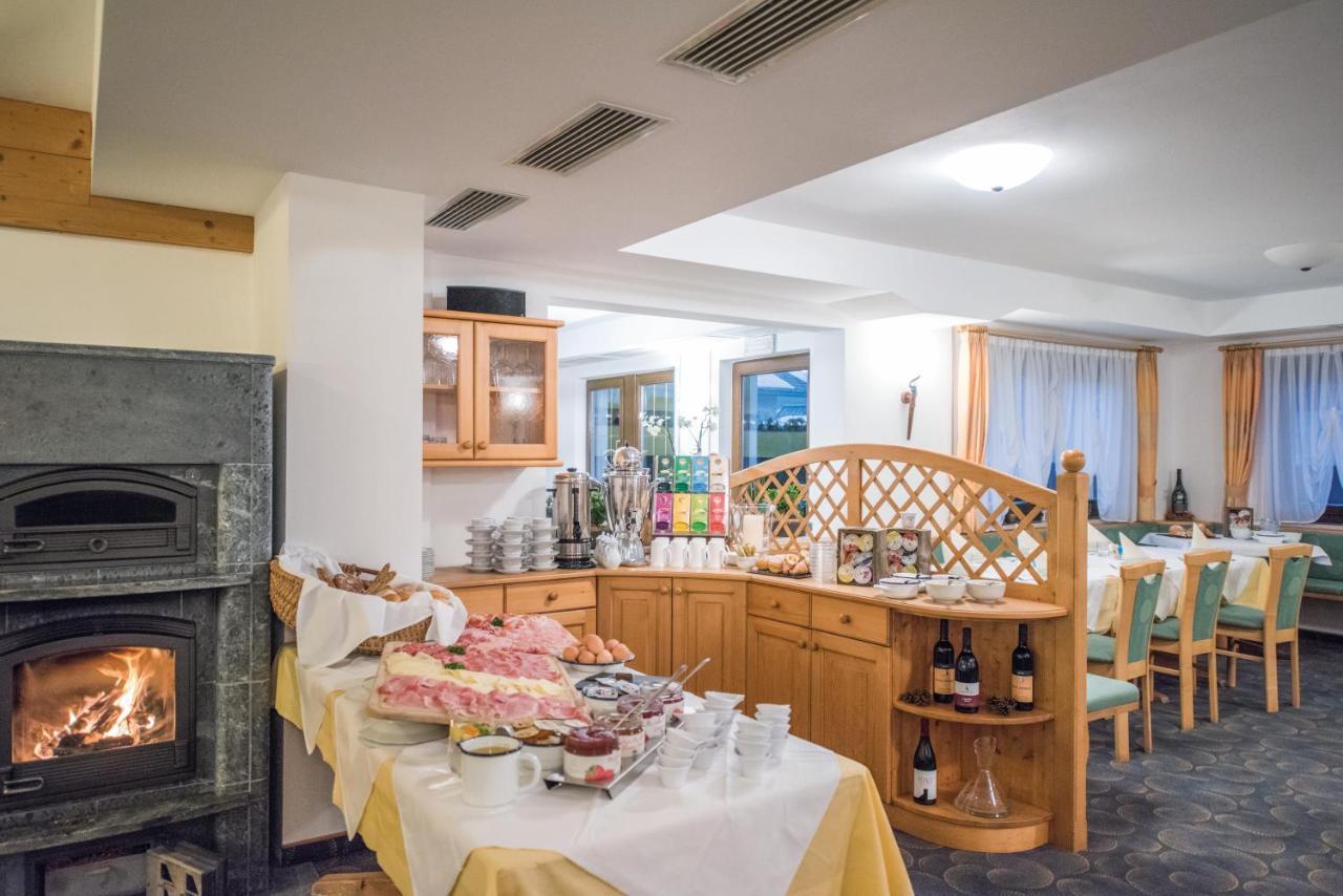 Apparthotel Feldhof - Living And Bistro ノーヴァ・ポネンテ エクステリア 写真